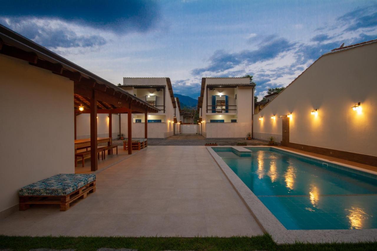 Casa em vila com piscina e acesso à cachoeira Paraty Exterior foto